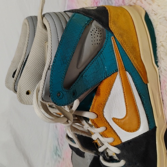 Nike Oncore Vintage Hi Top Shoes 2009 Sz.9 (X-102 CRATE) - Picture 2 of 15